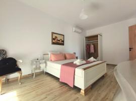 Mika's B luxury House near Faliraki, hotel a Kalithies