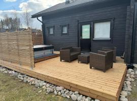 Himos Tomba, Areenan alue