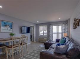 Oceanfront Condo with Pool and Hot Tub!, hotel en Virginia Beach