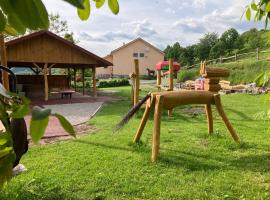 Jazdecký areál Budička, hotel in Trnie