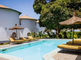 Afro Garden Hotel, hotel in Sere Kunda