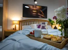 Epiphany homes - 4 bedroom house in Norwich - Contractor friendly - close to airport and hospital