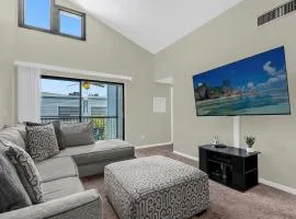 Modern Cozy 2BR Condo Near Disney
