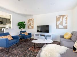 4 bedroom Alhambra Condo near downtown LA, apartamento en Alhambra