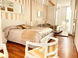 Palazzo Teatro Vecchio - Holiday suites Salò