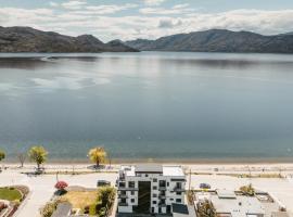 Premium Deluxe PeachView Suites 3BR, hotel v destinaci Peachland