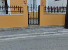 ΜΟΝΟΚΑΤΟΙΚΙΑ ΑΝΕΞΑΡΤΗΤΗ ΣΕ ΚΕΝΤΡΙΚΟ ΔΡΟΜΟ