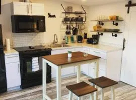 Casita de ForestTiny home in Templeton, CA