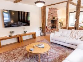 The Manor at Minstrel Court, holiday rental in Cambridge