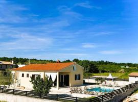 House Paola, hotel v destinaci Bibići