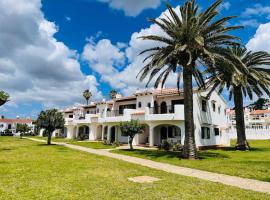 Apartamento Trini nuevo frente a la playa de Son Bou, leilighet i Alaior