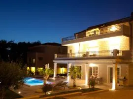 Polo Villa & Suites