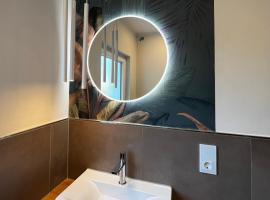 Ferienhaus Windmühlenweg mit großem sonnigen Garten -Neu-, βίλα σε Spenge