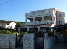 Apartman Daisy, Hotel in Slatine