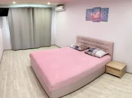 Apartment near metro Pozniaky