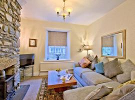 Labernum Cottage, Ingleton, Yorkshire Dales National Park 3 Peaks and Near the Lake District, Pet Friendly, pet-friendly hotel in Ingleton 