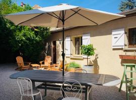 The Gate House & Winery, budget hotel sa Santenay