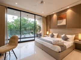 The Lodgers Luxury Hotel Near Golf Course Road Gurgaon, hotell i Gurgaon