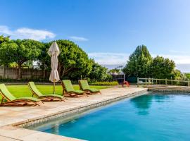 케이프타운에 위치한 아파트 Serene, Thatched Apartment in Noordhoek, Cape Town