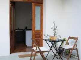 Nidos Accommodation Gaia