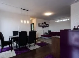 Six Corners Mystic Corner City View Balcony Apartment