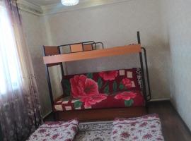 Jusup Guest House, Hostel, hotel con parcheggio a Dzhangyaryk