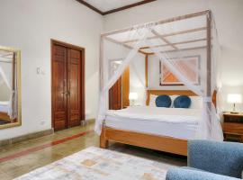 A HERiTAGE Home Yogya Center, hotel with parking in Jetis