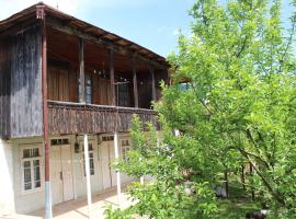 Chogovadze's Guest House, hotel with parking in K'vemo Zhoshkha