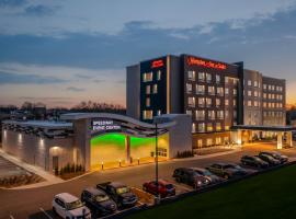 Hampton Inn & Suites Indianapolis West Speedway, hotel near Eight Seconds Saloon, Indianapolis