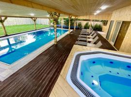 Therme Airport Resort&Spa, bed & breakfast σε Corbeanca