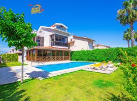 Paradise Town Villa Estella, villa i Belek