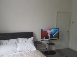 A Quiet & Comfortable 4 Bedroom house