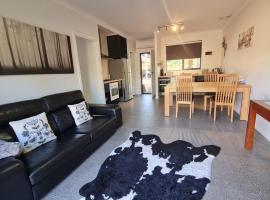 Red Ochre – Large 1BR with Private Courtyard, διαμέρισμα σε Port Pirie