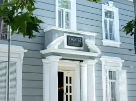 Hotel Twenties Tbilisi - Stay & Dine