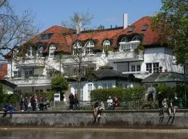 Charming Holiday Home in Herrsching