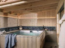 Cozy Luxury Chalet, cabin in Hippach
