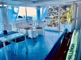 Casa Martulè (vista mare) - Marina Piccola, Capri，卡普里的飯店