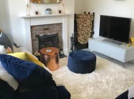 Newly Renovated 5 Star Cosy-Up Romantic Cottage NEAR LONGLEAT