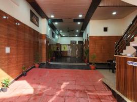 Radha Rani Guest House, Near Iskcon and Prem Mandir: Vrindavan şehrinde bir konukevi