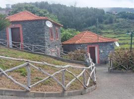 Quinta das Pitaias, Chalé 2 quartos, kalnų namelis mieste Calheta