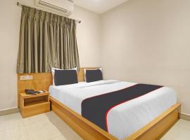 OYO Hotel Ss Suites, hotel in Kukatpally, Hyderabad