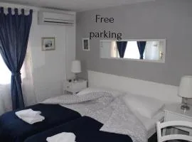 Karmelita's place -studio