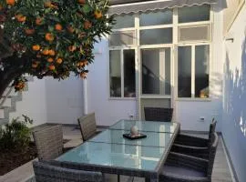 CASA DEGLI ARANCI, smart work wifi garden terrace