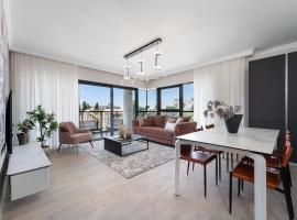 Luxury 2BDR In The Heart Of Jerusalem, hotell i Jerusalem