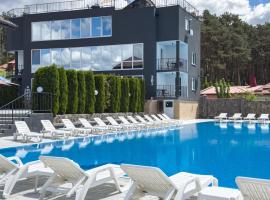 Avalon Hotel&Pool, Hotel in Yelikhovichi