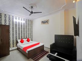 OYO Flagship Hotel Park Stay, hotel in Kalkaji Devi