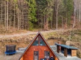 Wild Cabin, holiday home in Malaia