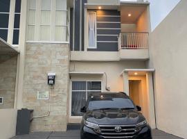 Villa Tanjung Alam Batu Syariah, Hotel in Tlekung