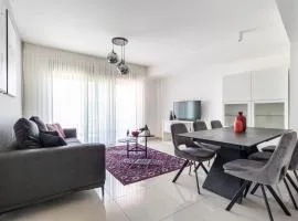 Stylish 1 Bedrooms Parking At City Gate