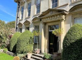 Bowlish House – hotel w mieście Shepton Mallet